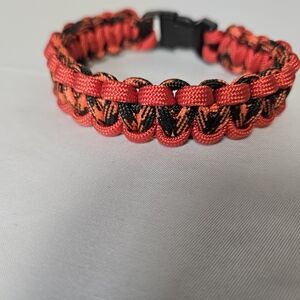 Handmade Red‎ and Black 550 Paracord Bracelet Size 9"